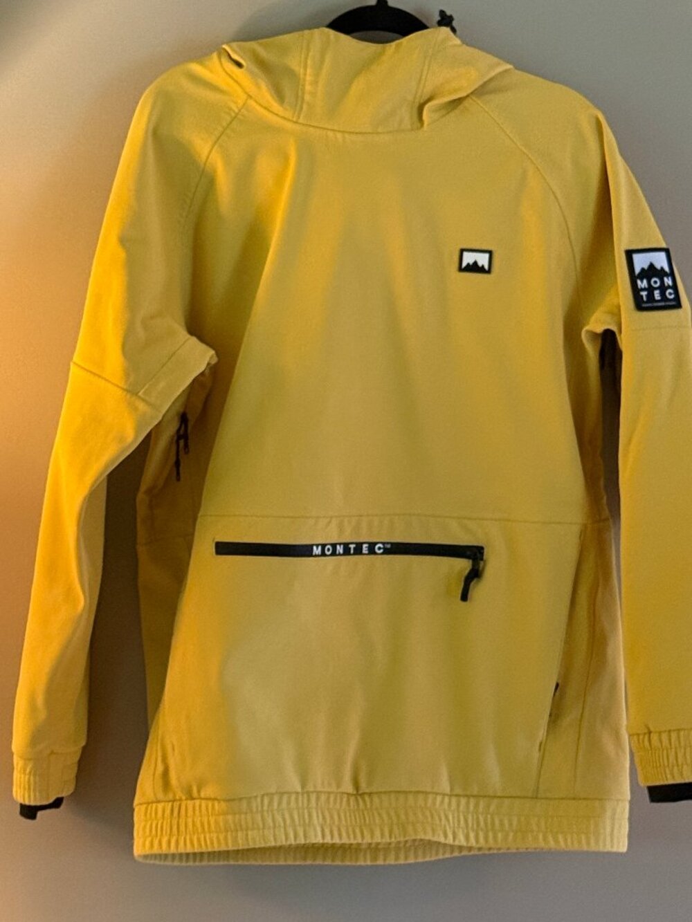 Montec Tempest Ski / Snowboard Anorak Jacket Gold/Black Women M Flawless